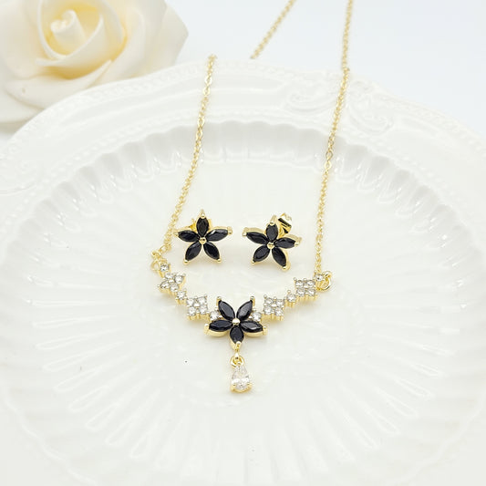 Flower Stud Earring Jewelry Sets Small Delicate Petals Design 18K Gold