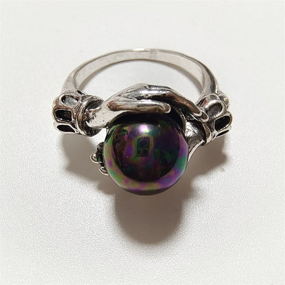 Geometric Novelty Ring