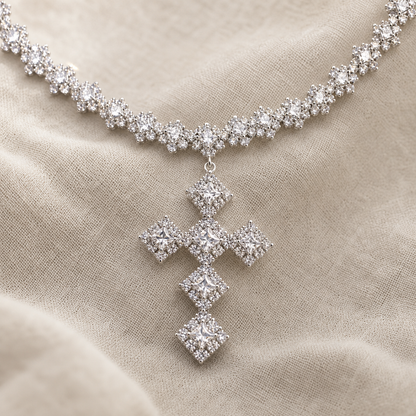 Detail of the clustered clear-stone chain and pendant connector