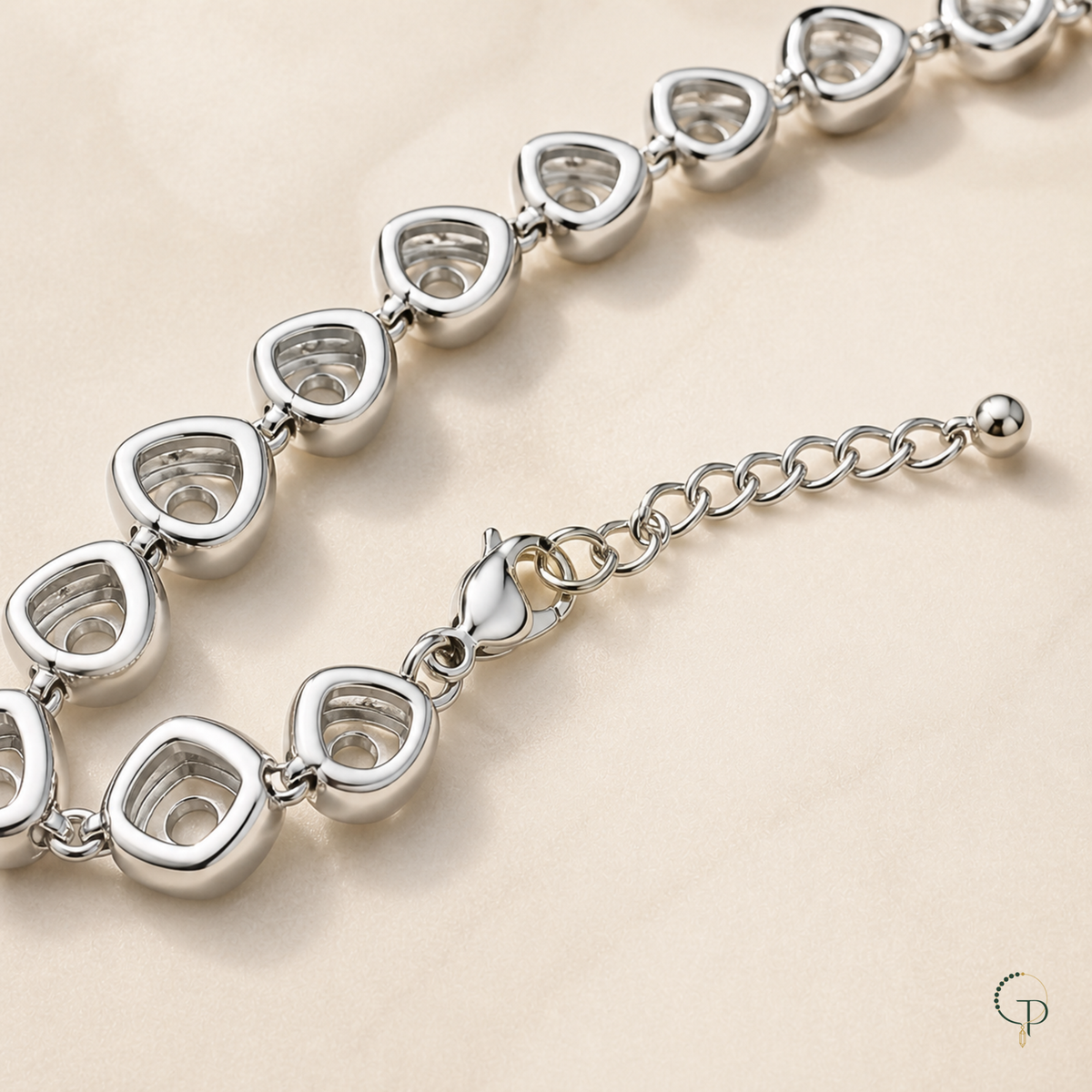 Reverse heart-link construction with clasp and extension chain